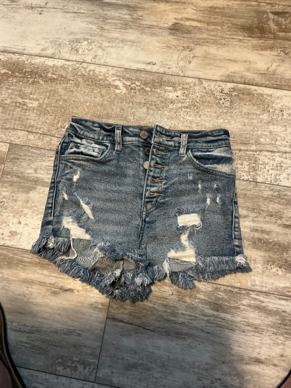 Distressed denim Kancan shorts size 24
